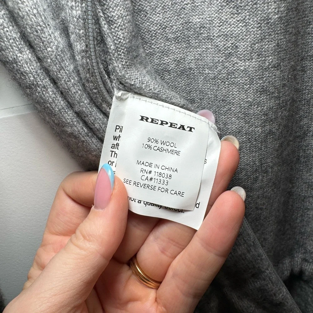 Cashmere and wool one piece - Picture 6 of 6